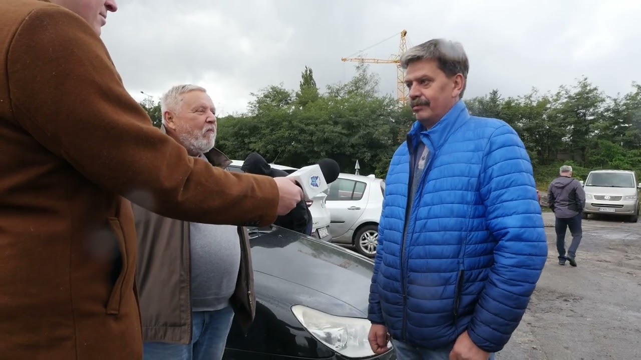 Kolejka do kolejki po węgiel - przed kopalnią nocują w autach