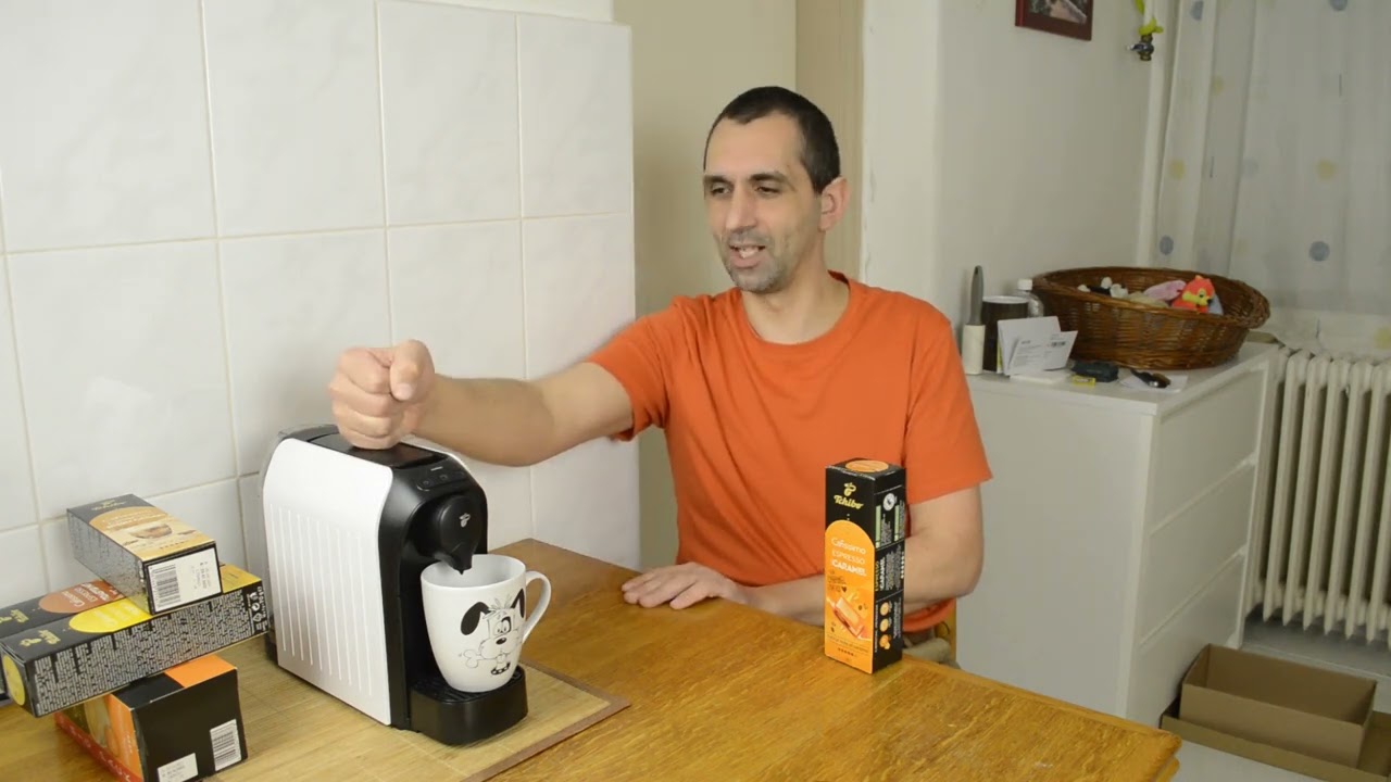 Tchibo Cafissimo easy kicsomagolás , Egy sötét délután , A kedvenc kávém