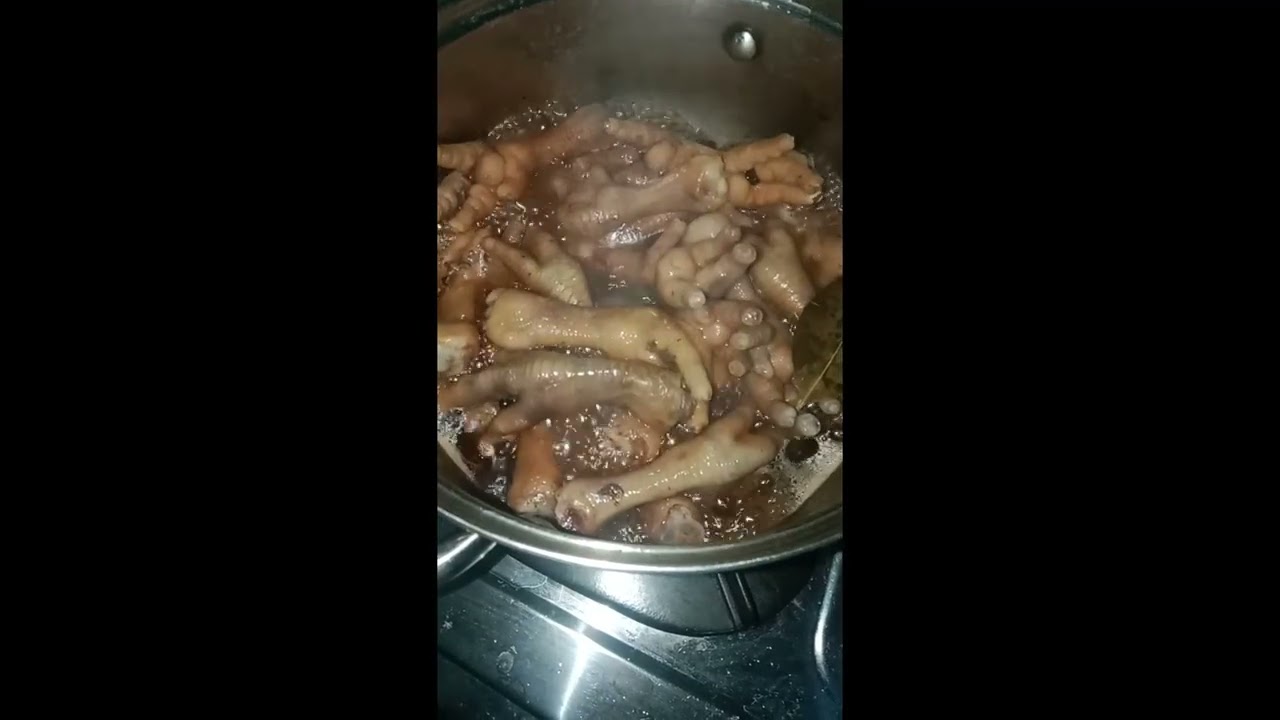 Adobong paa Ng manok by Josara (Jovita sarayan)