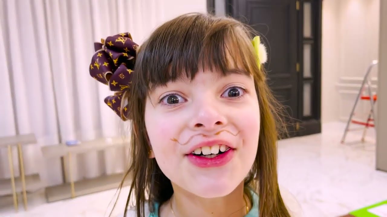 Jogo de tabuleiro gigante em família 1000 reais | Jéssica Godar e Laurinha e Helena e Gabriel