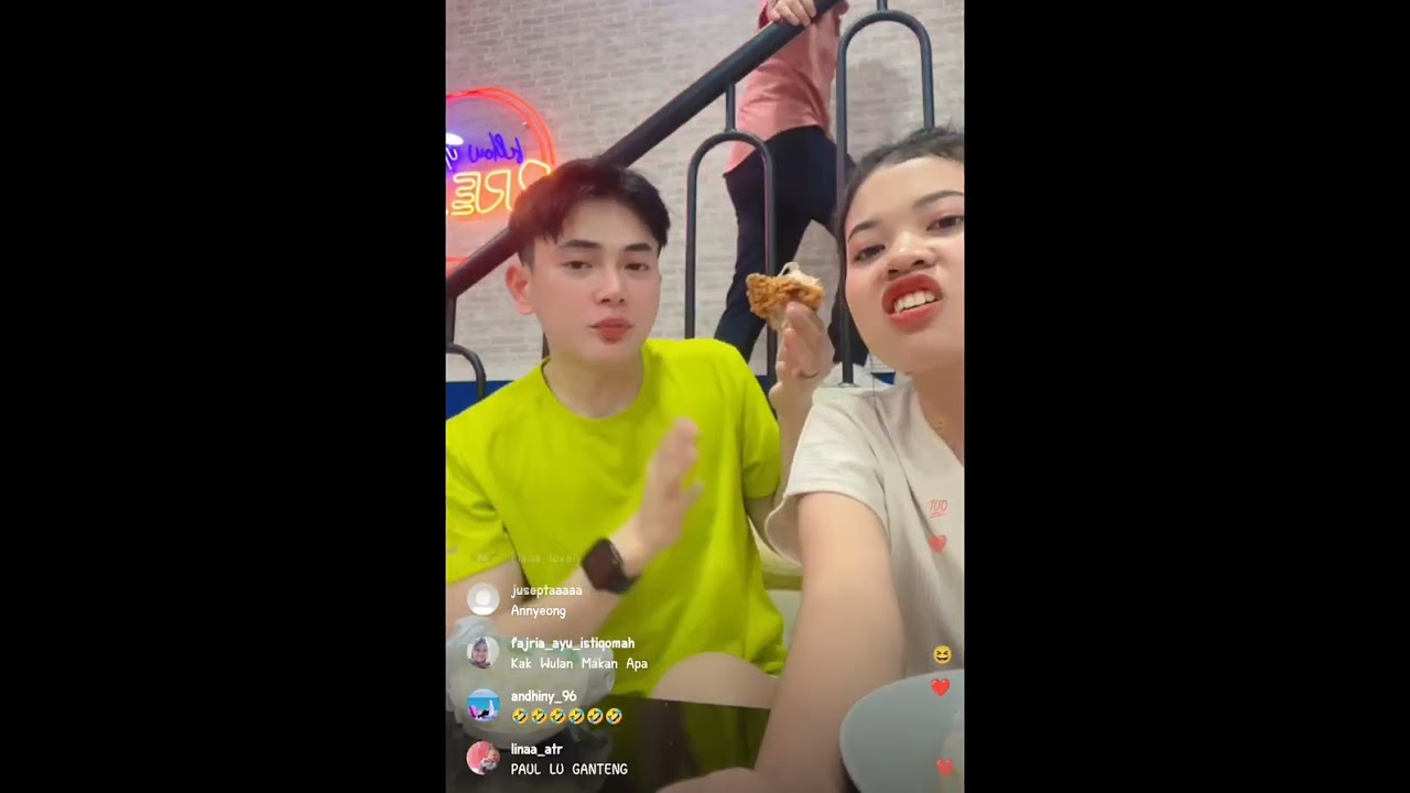 kier king udah gak ketulungan ngomong nyaaa...ditambah Paul sama wulan