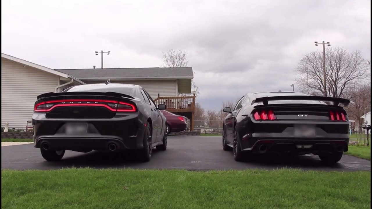 Dodge Charger RT Daytona vs Mustang GT - Start Up Exhaust Comparison