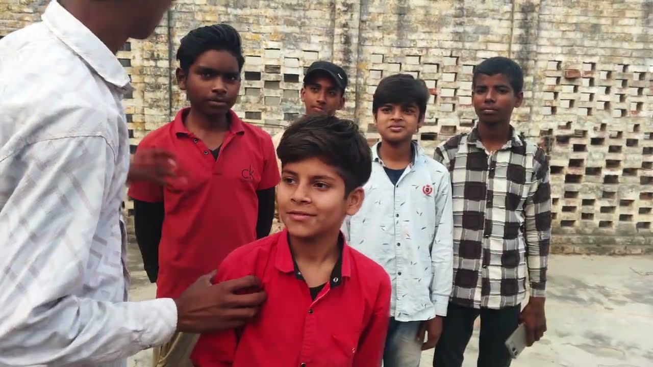 Five children fight for ₹1000 Rupees Win 