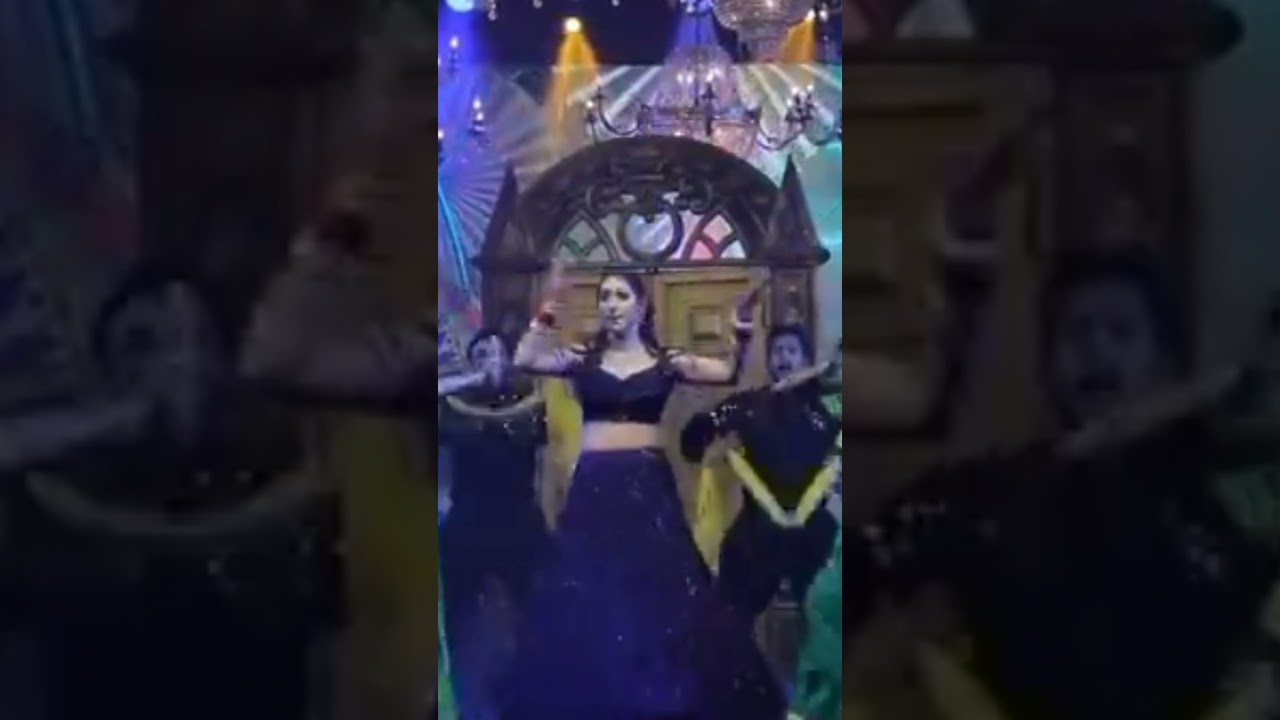 Mera Man Dole Mera Tan Dole //Disha Parmar wedding dance ❤️🥰//