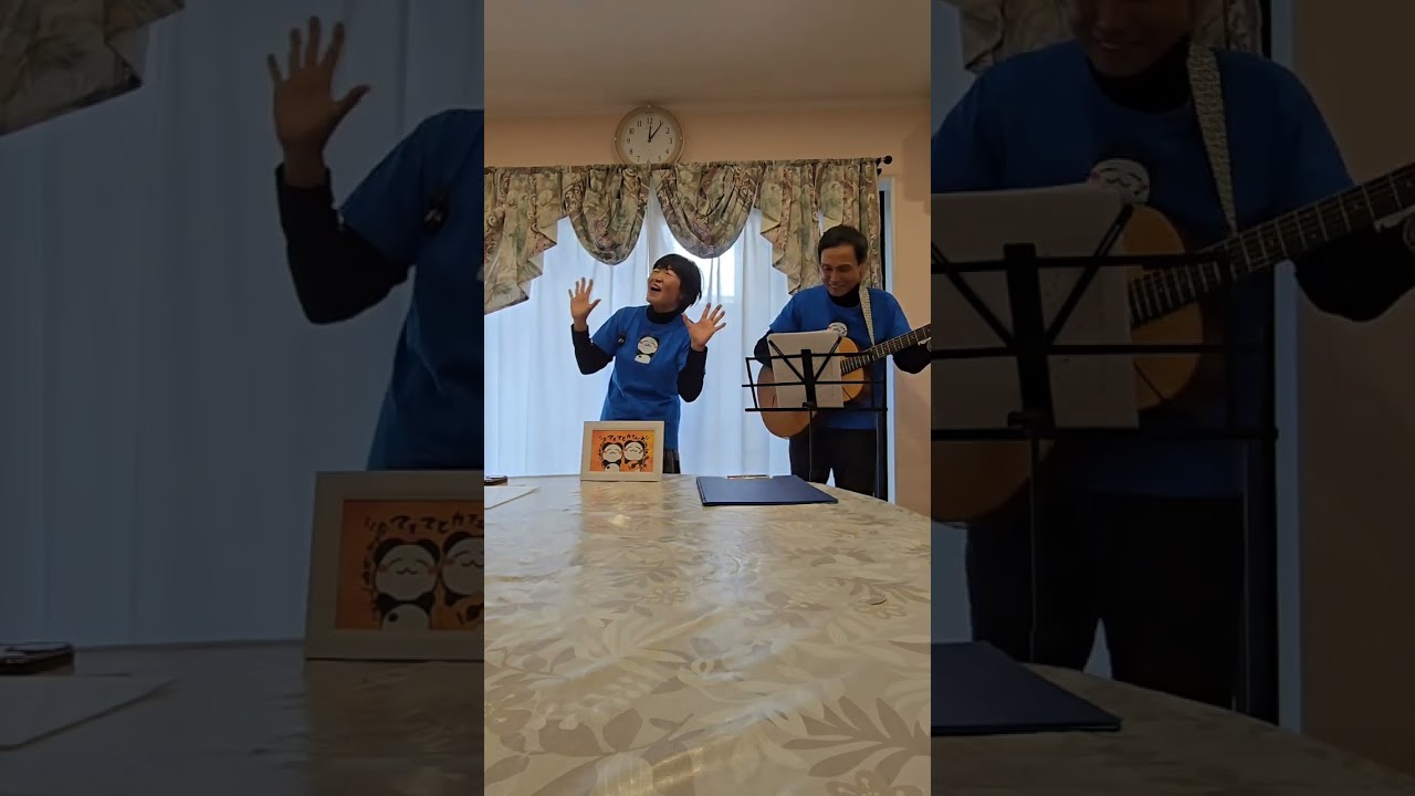 てとてとカフェ手話歌ライブのオリジナル曲「ガチャガチャ」