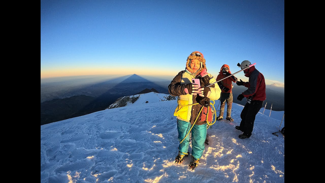ASCENSO AL VOLCAN CHACHANI 6075 msnm