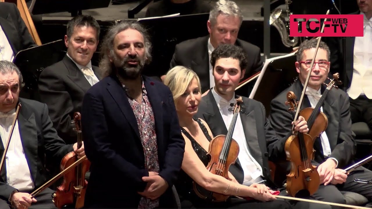 I bis e l'intervista - Stefano Bollani al Teatro Carlo Felice 22/02/2019