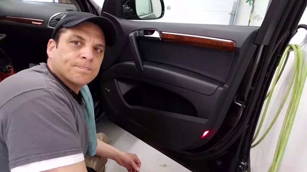 2007 to 2015 AudiQ7 door panel removal