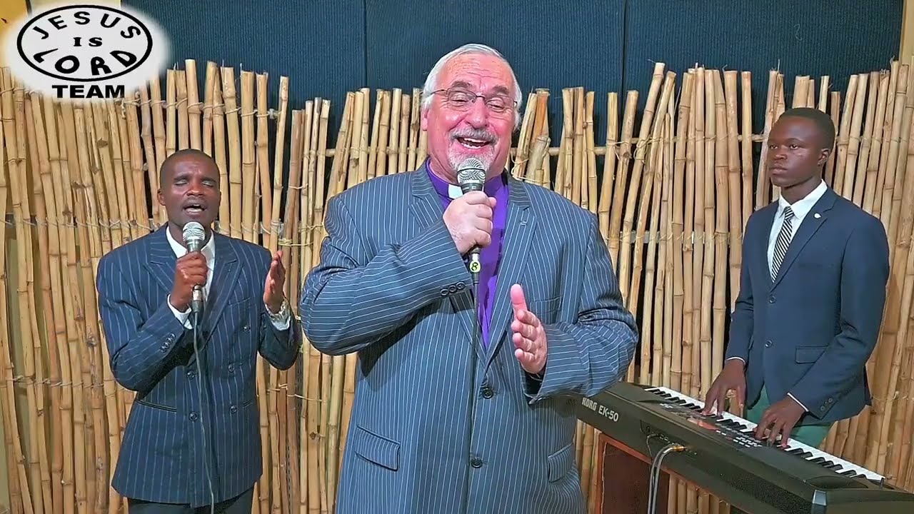 Unser Gott(Our GOD is an Awesome GOD,He Reigns) - Powerful Germany Worship -SDAB Micahel Nieswand!!!