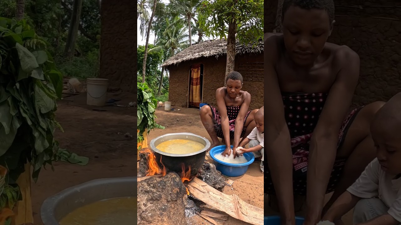 African Village Mom & Daughter Cooking Dinner: Heartwarming Family Moments #VillageCooking #shorts