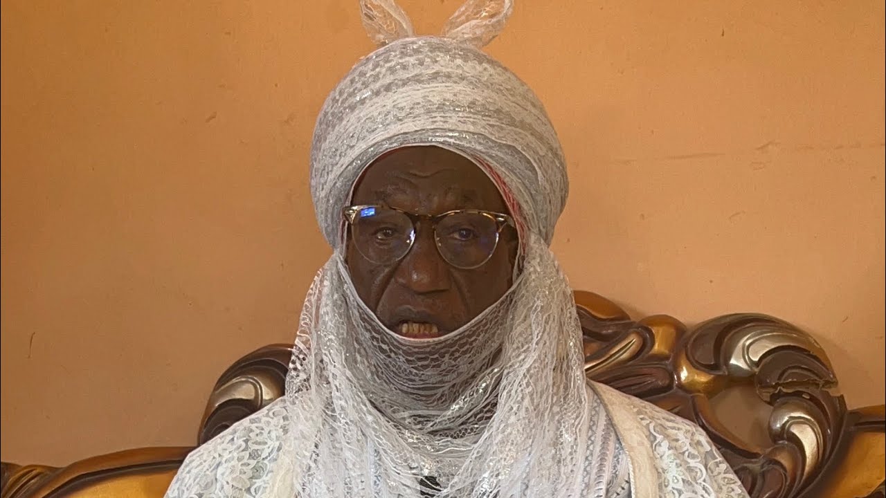 Musan Hakimanmu tare da Barden Kano Hakimin Kumbotso Alhaji Abdullahi Lamido Sanusi.