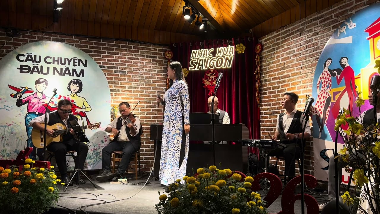 Anh Cho Em Mùa Xuân | Nhạc Nguyễn Hiền, thơ Kim Tuấn | Thúy Hiền #nhacxuasaigon #anhchoemmuaxuan