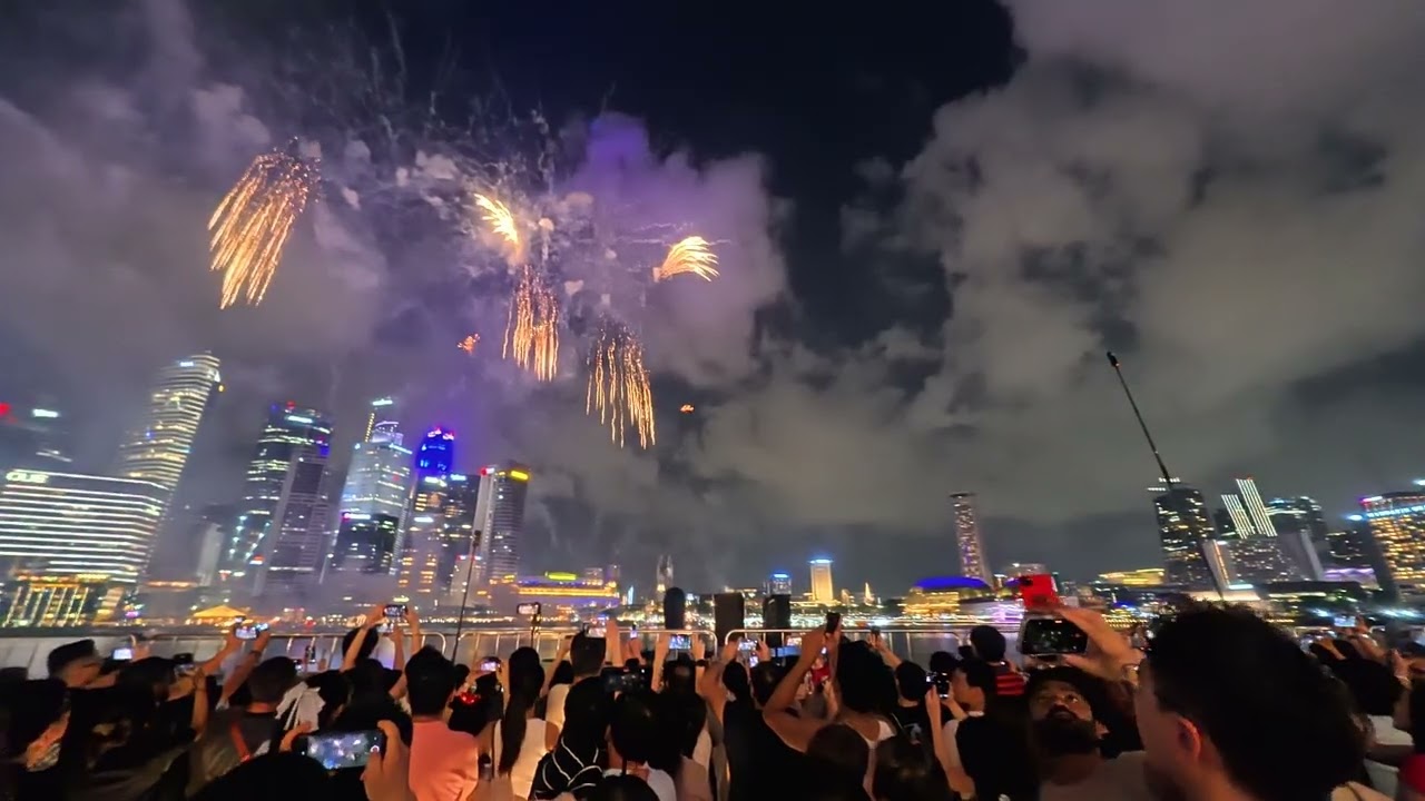 Adventure Begins: A Magical Bay Celebration - Singapore Disney Adventure Bay Fireworks Drone Show
