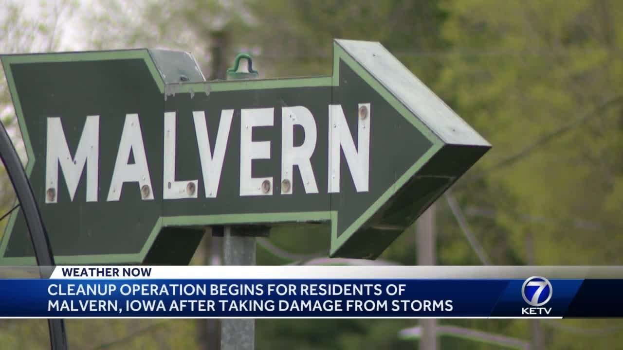 Small Iowa town battered in hail storm begins damage recovery