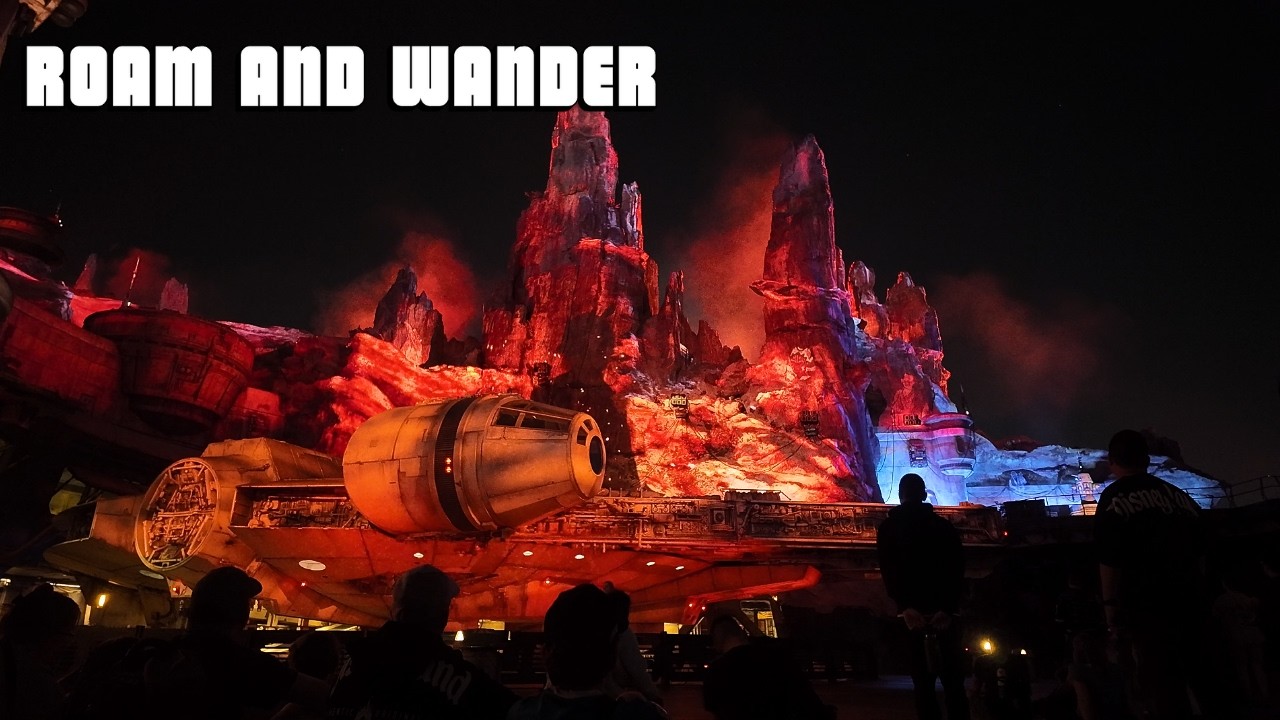 Завершение спокойного дня в Диснейленде в Galaxy’s Edge.
