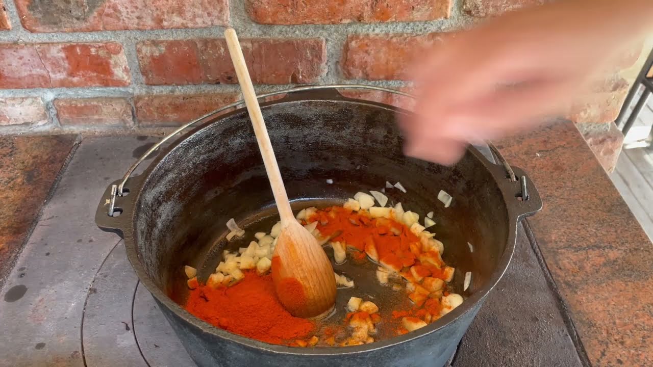 Cum gatesti un bab gulyas unguresc ! #mancare #ceaun #fonta #gulyas #gulas #