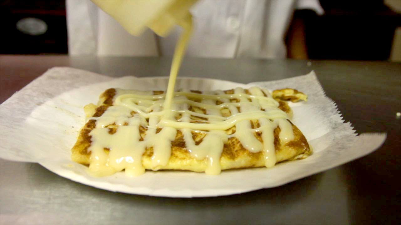 NY CHOW Report - Banana Roti at Rhong-Tiam