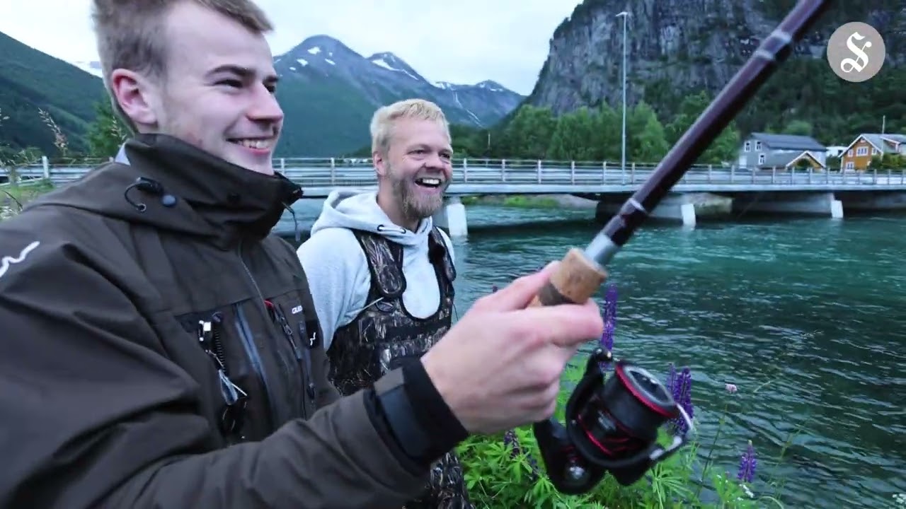Laksefiske med Geirangerwobbleren, salmonfishing Geiranger #Geirangerwobbleren handmade wobbler