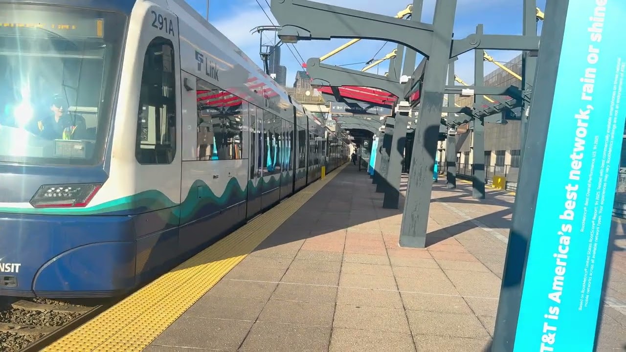 Sound Transit Link Light Rail 1 Line Action @ Stadium 1/20/26