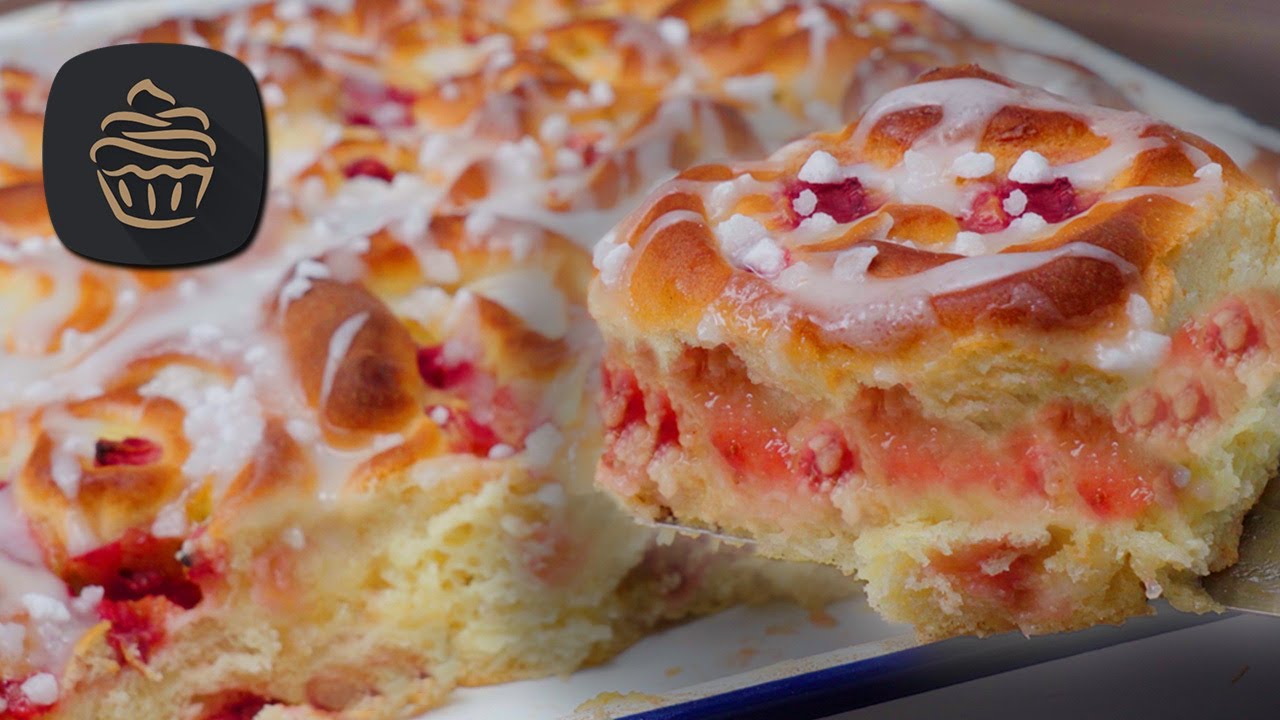 Geheimtipp für Frühling & Sommer: Puddingschnecken mit Erdbeer-Rhabarber-Füllung!