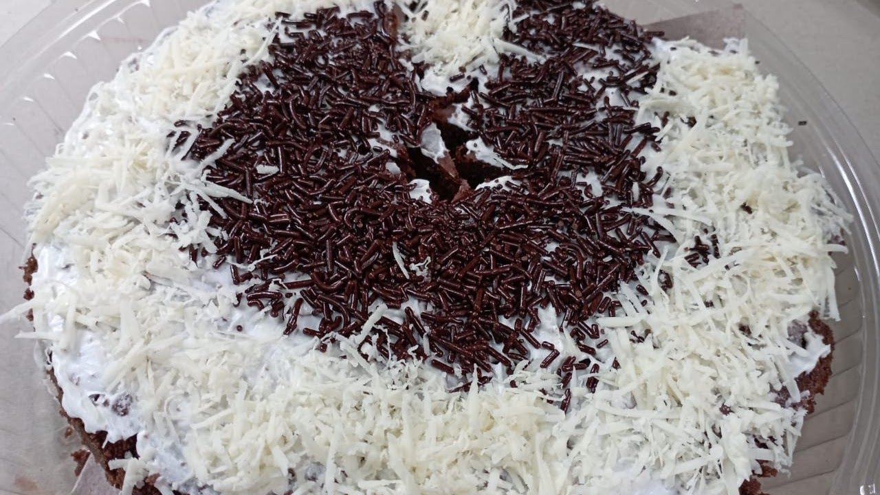 RESEP BROWNIES RICE COOKER TOPING MESES KEJU