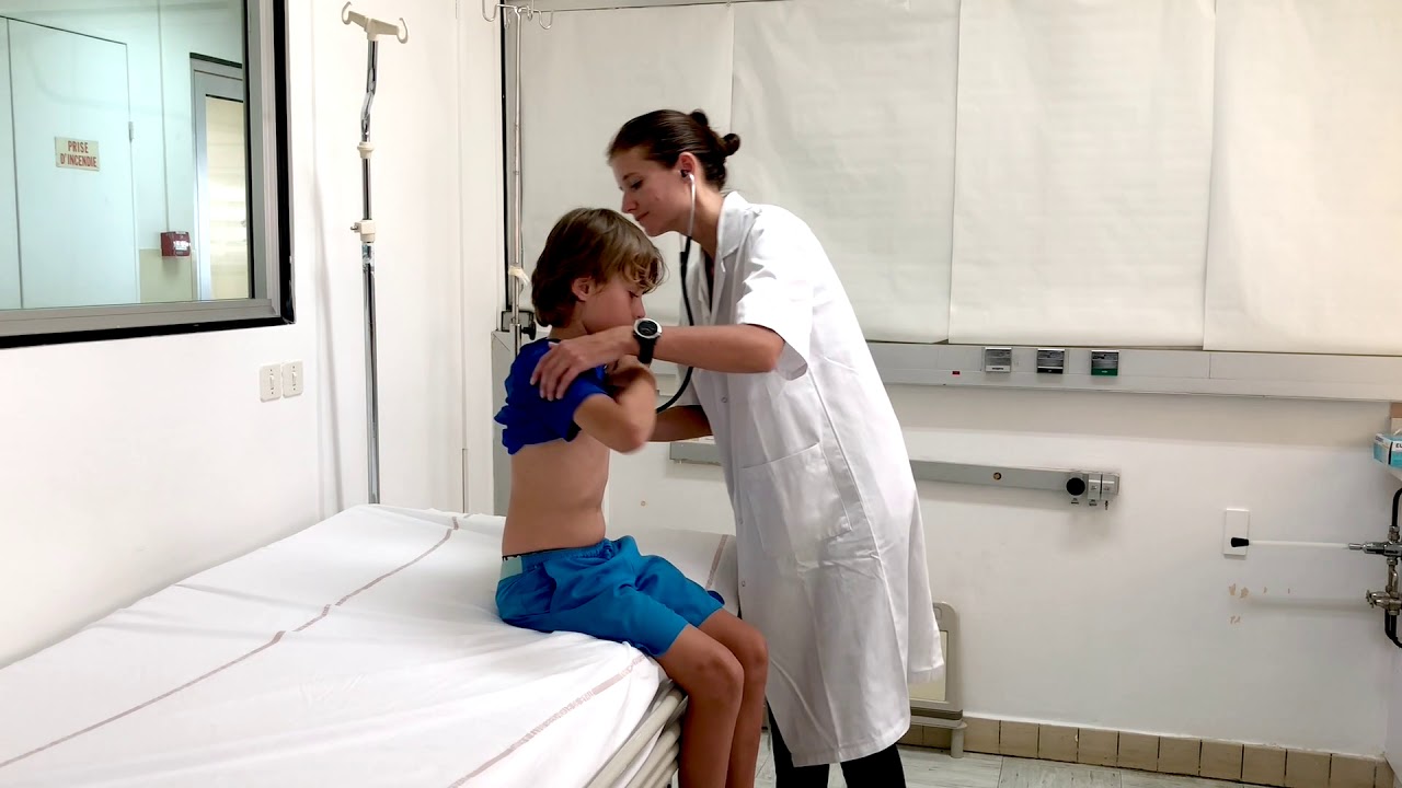 S02E04 enfant auscultation cardio pulmonaire VOSTF HD