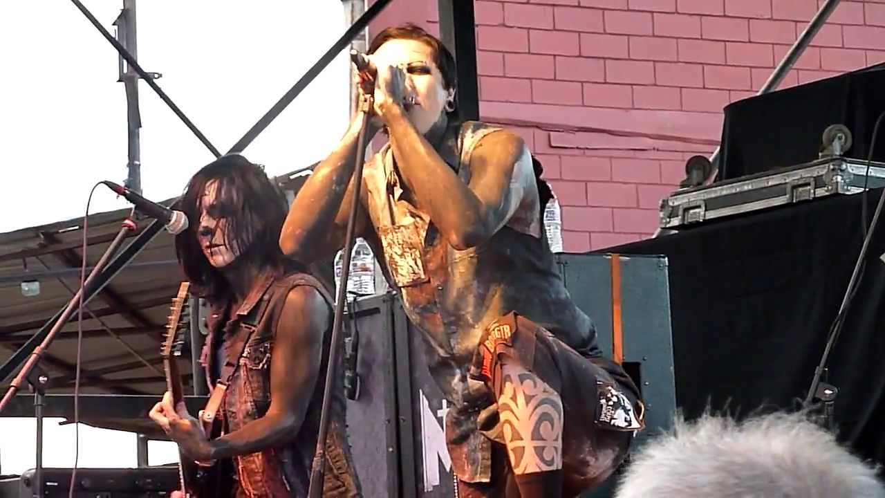 Motionless In White - Synthetic Love - Live 10-27-13 Lonestar Metalfest
