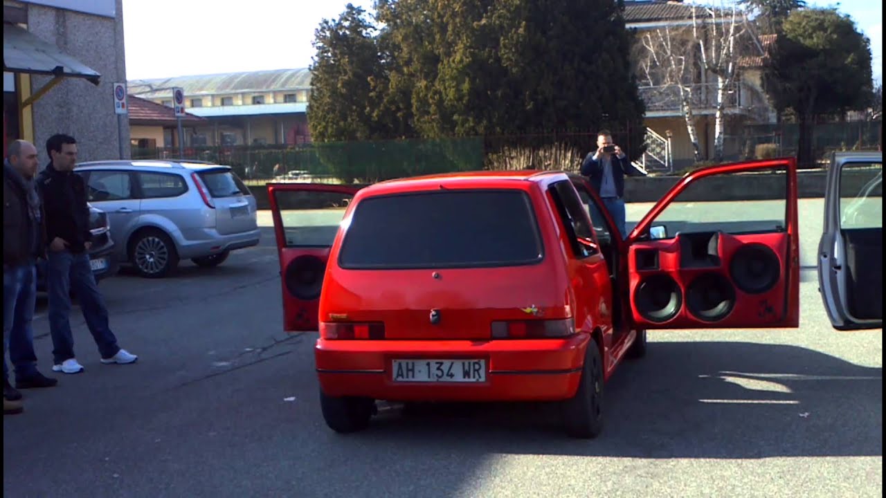 Fiat Cinquecento fronte da urlo