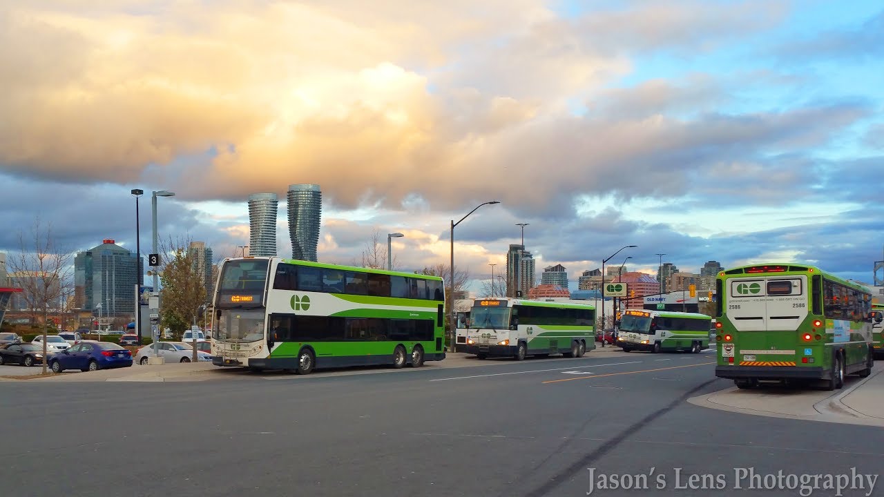 Mississauga to Oakville Go Bus Ride