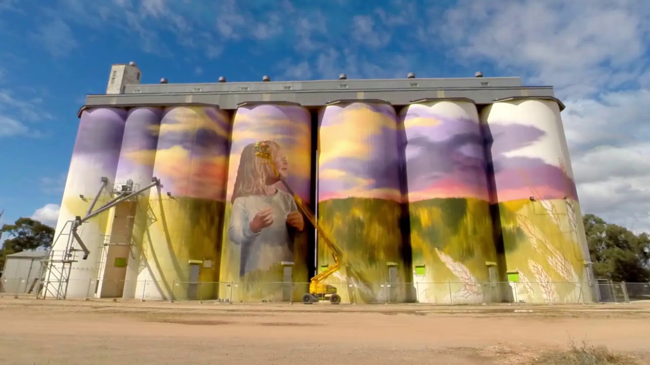 4 Weeks in 4 Minutes - Silo Art in Kimba South Australia