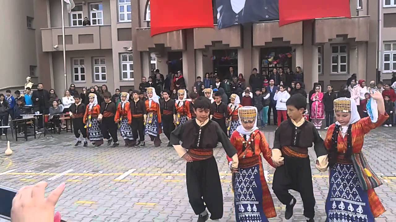 Ankara etimesgut Şehit Adil Erdoğan Ortaokulu Adıyaman Halk oyunları Gösterisi