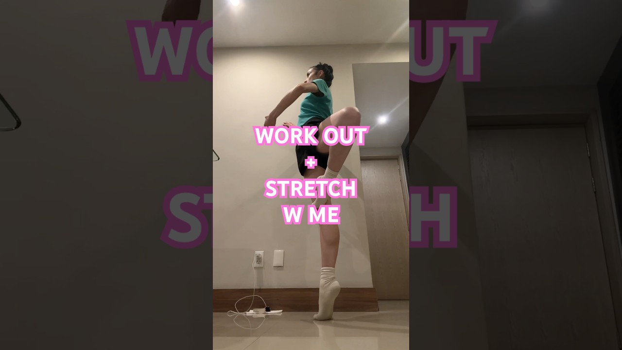 WORKOUT +STRETCH W ME #ballerina#vacation#mexico#mexicocity#ballet#workout#athlete#dancer.