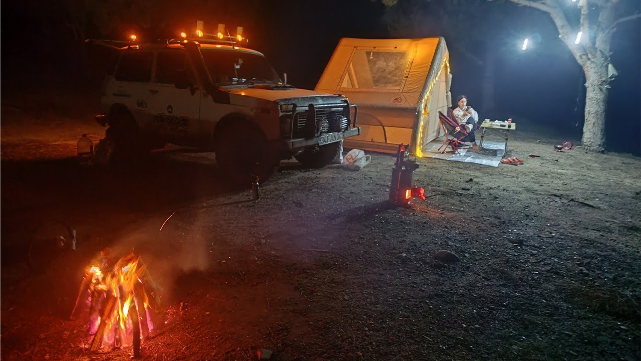 Lada Niva ile Zorlu Yollardan Cennet Gibi Bir Noktaya🔥Yağmurda Şişme Çadırlı Ev Konforunda Göl Kampı