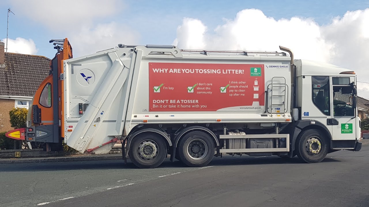 City of Plymouth Dennis Bin Lorry Collecting Recycling!