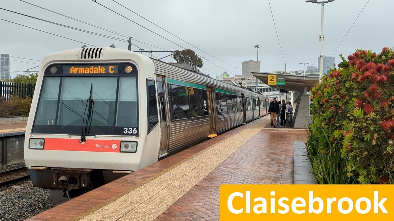 Trains at Claisebrook - Transperth