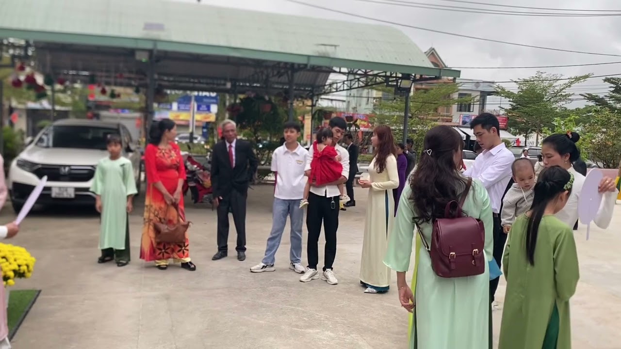 Đại gia đình vợ tôn vinh Chúa ngày Mùng 1 Tết đầu năm Bính Ngọ 2026