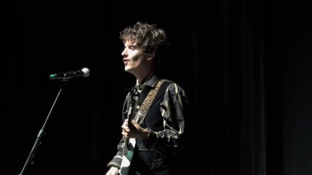 Noah Urrea - Good Intentions (Now or Never Tour in S&atilde;o Paulo 15.11)