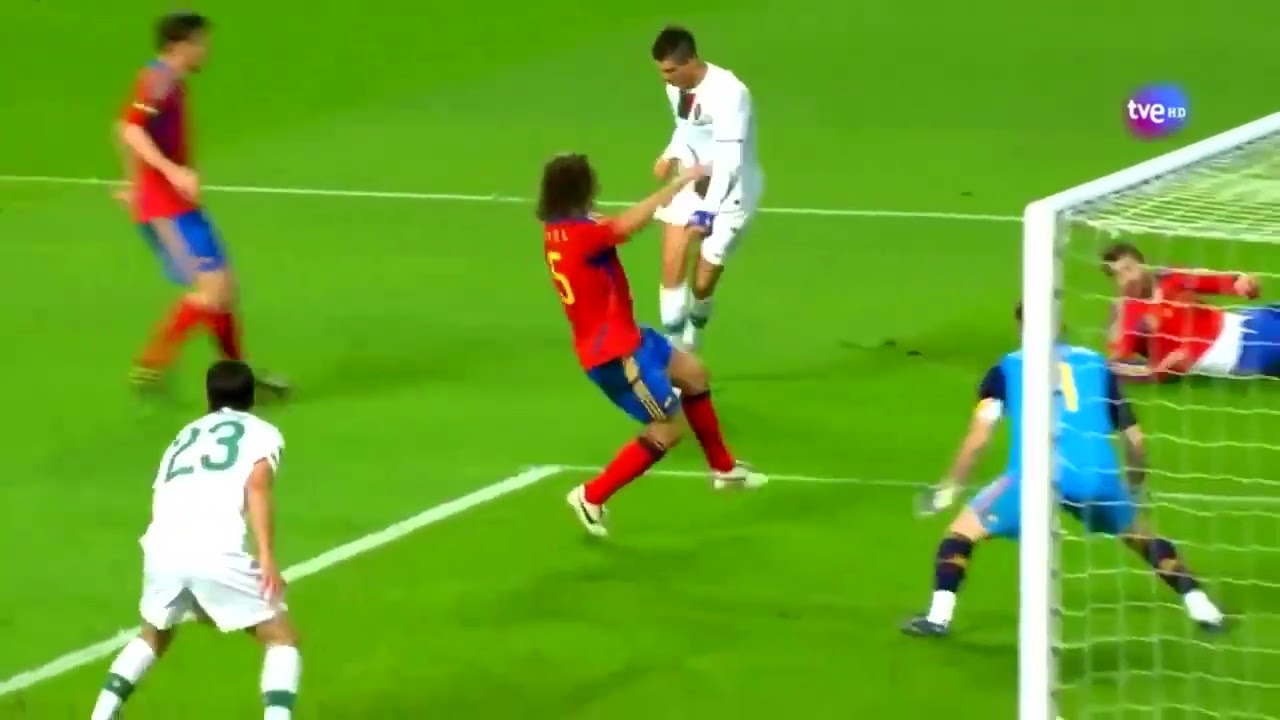 CR7 voit son splendide but annul&eacute; par Nani lors de Portugal-Espagne