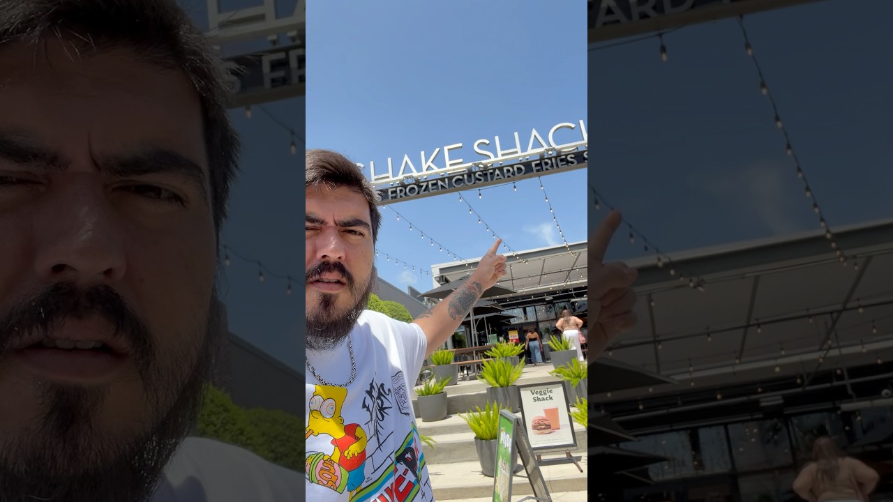 Time for some good lunch at the shake shack here in Orlando ! #shakeshack