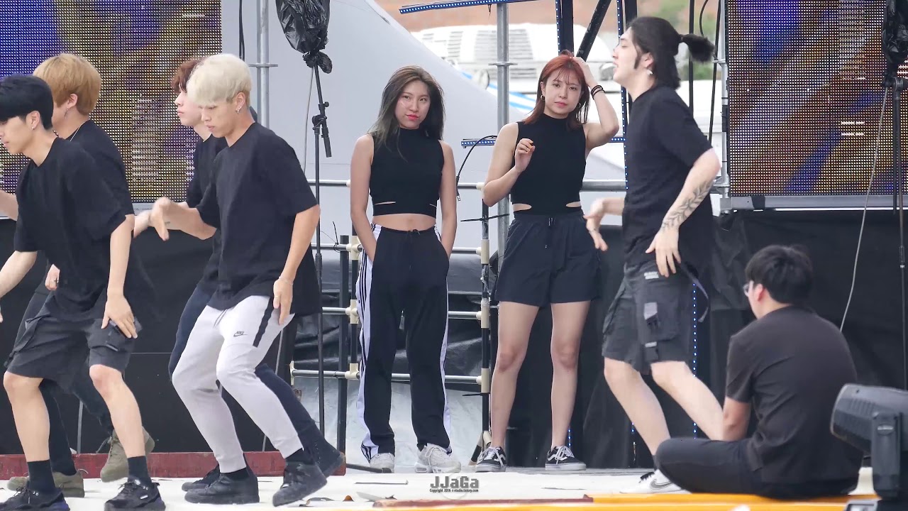 권또또 [4K] 190727 청하 밴댁서(권도연) 직캠 (Focus) -'Snapping' (Fancam) By.JJaGa !리허설 