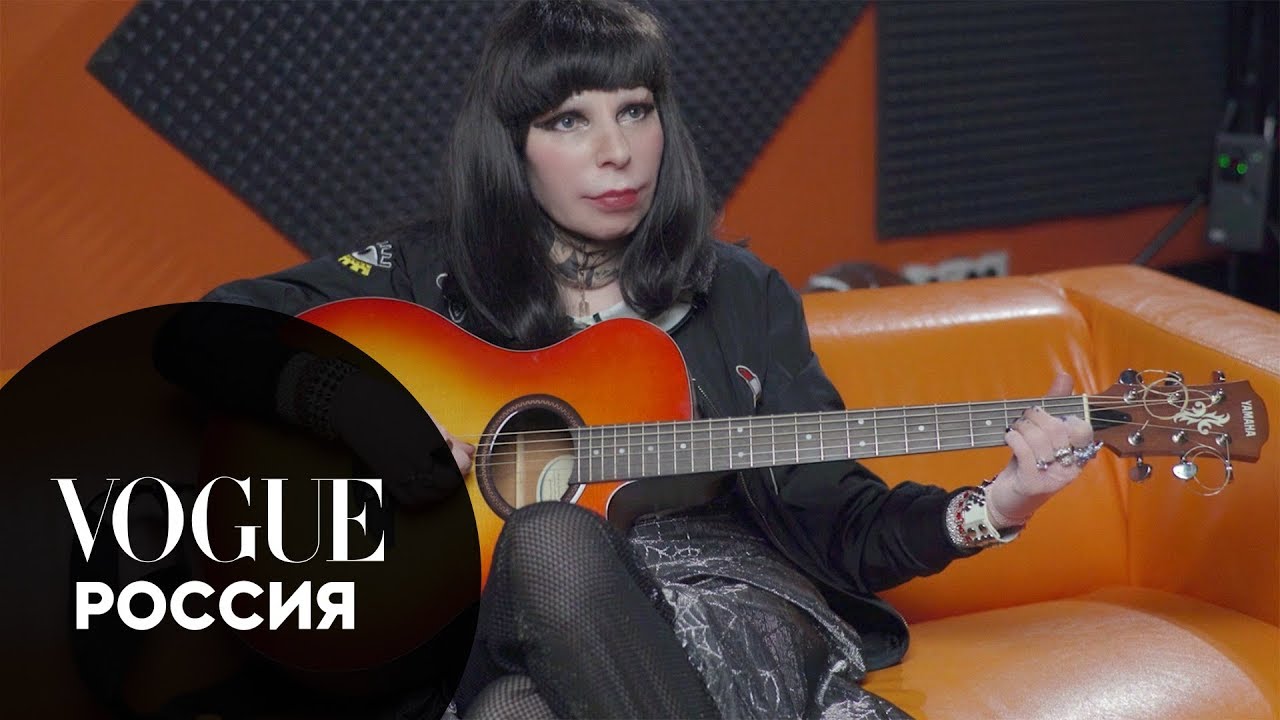 Что в сумке у Жанны Агузаровой?