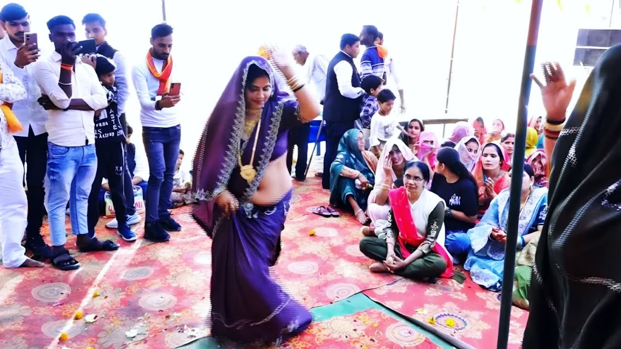 #सुपरस्टार_लक्ष्मी_शास्त्री जी की #फ्रेंड का सुपरहिट डांस || मनपसंद भजन पर #laxmi_shastri 9870698329