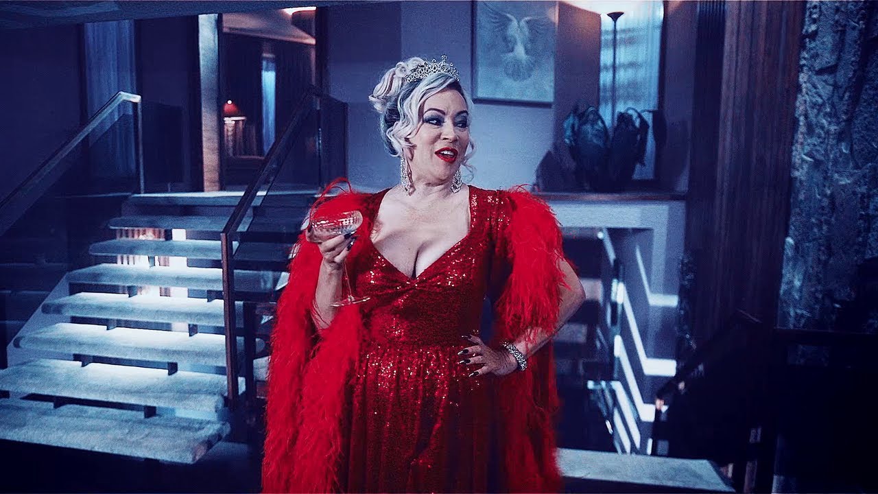 tiffany valentine | prom queen