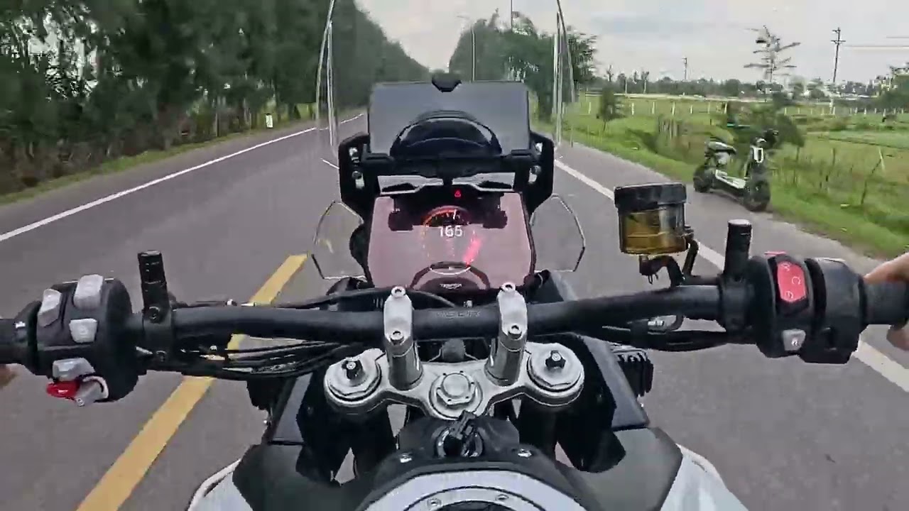 Tiger 900 GT Pro arrow exhaust
