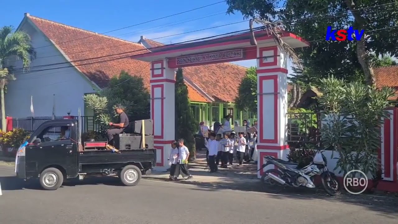 BLITAR - SAMBUT RAMADHAN, SISWA SDN 1 SENTUL KOTA BLITAR IKUTI PAWAI TAARUF
