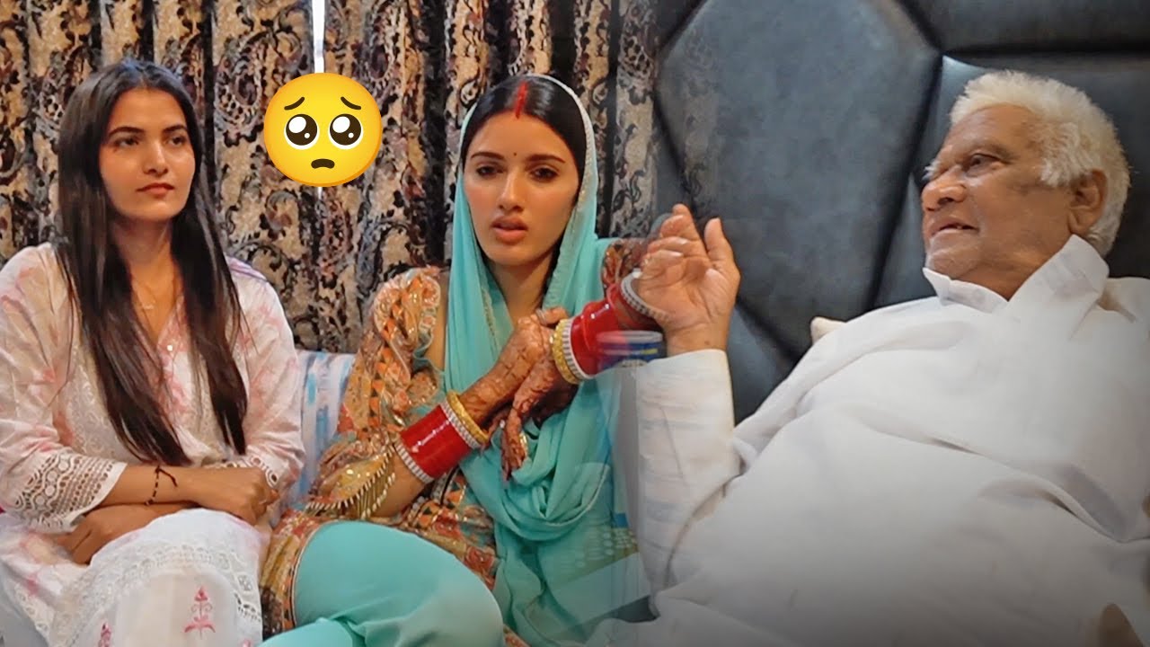 Neetu aur Kirti Apas mei Lad li 😅