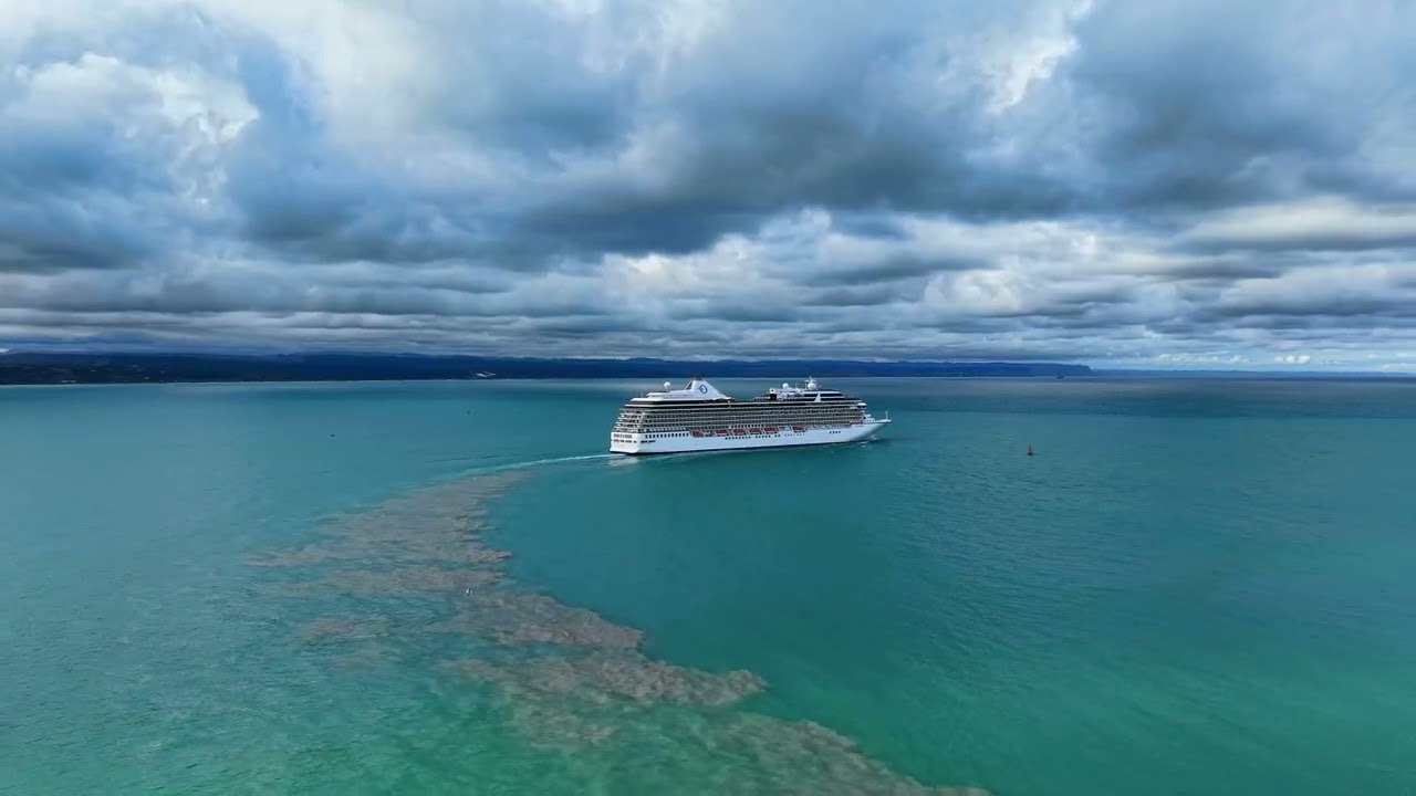 Riviera Cruise Ship Departure | Cinematic Drone 4K | Port of Napier, NZ (DJI Air 3S)