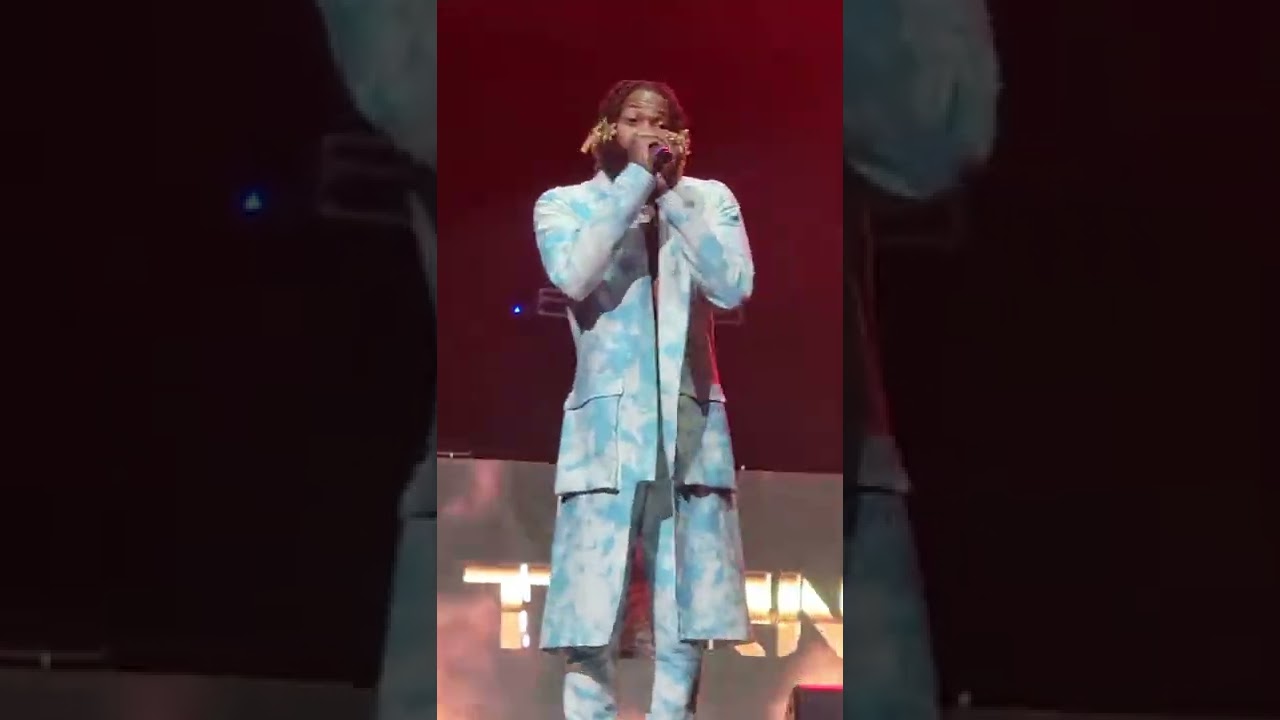 Sammie at The Millennium Tour  2022 & Chicago at the Wintrust Arena