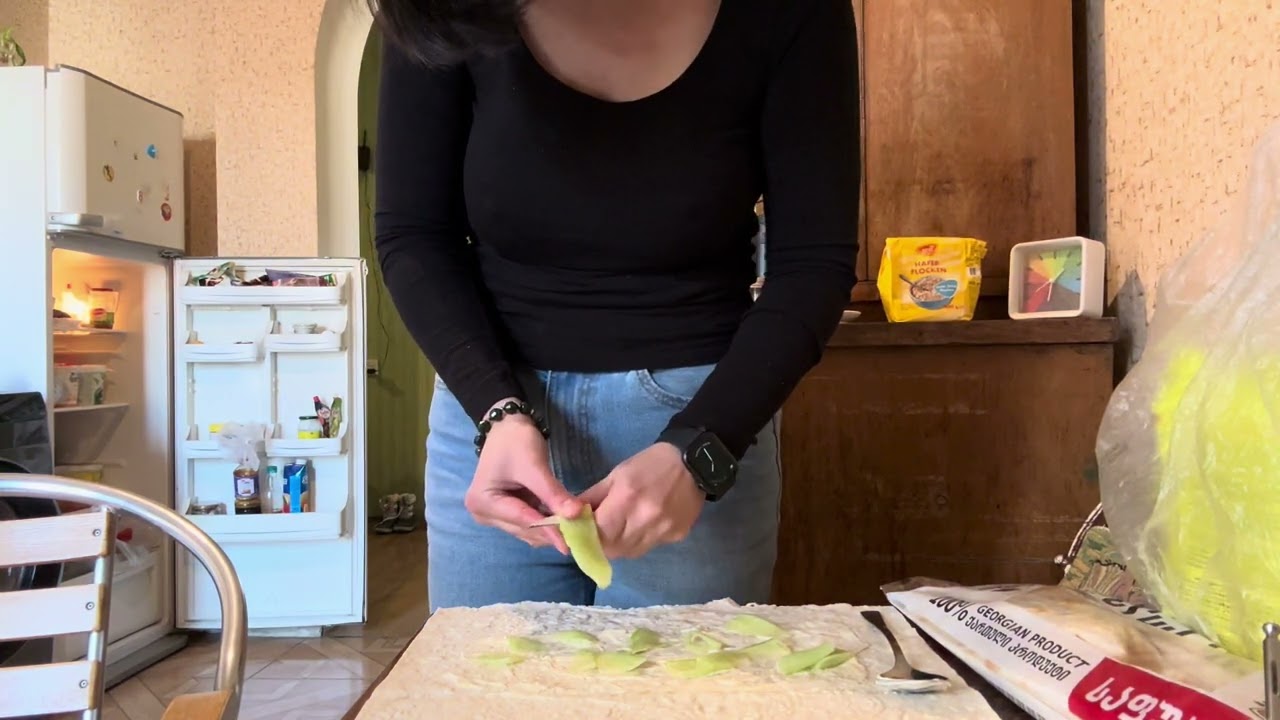 ვიკეთებ შაურმას 🌯ვაცხობ ნამცხვარს თოკოს შეკვეთით