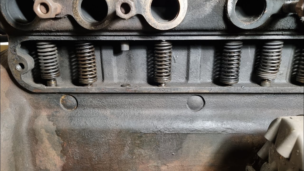 Fordson E27N Valve Removal